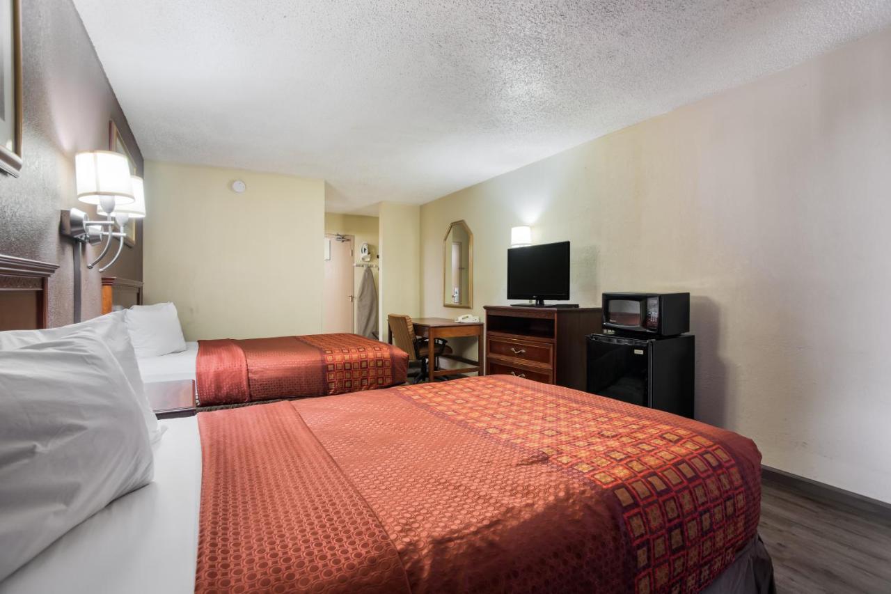 Americas Best Value Inn Tulsa I-44 Oakhurst Exterior foto
