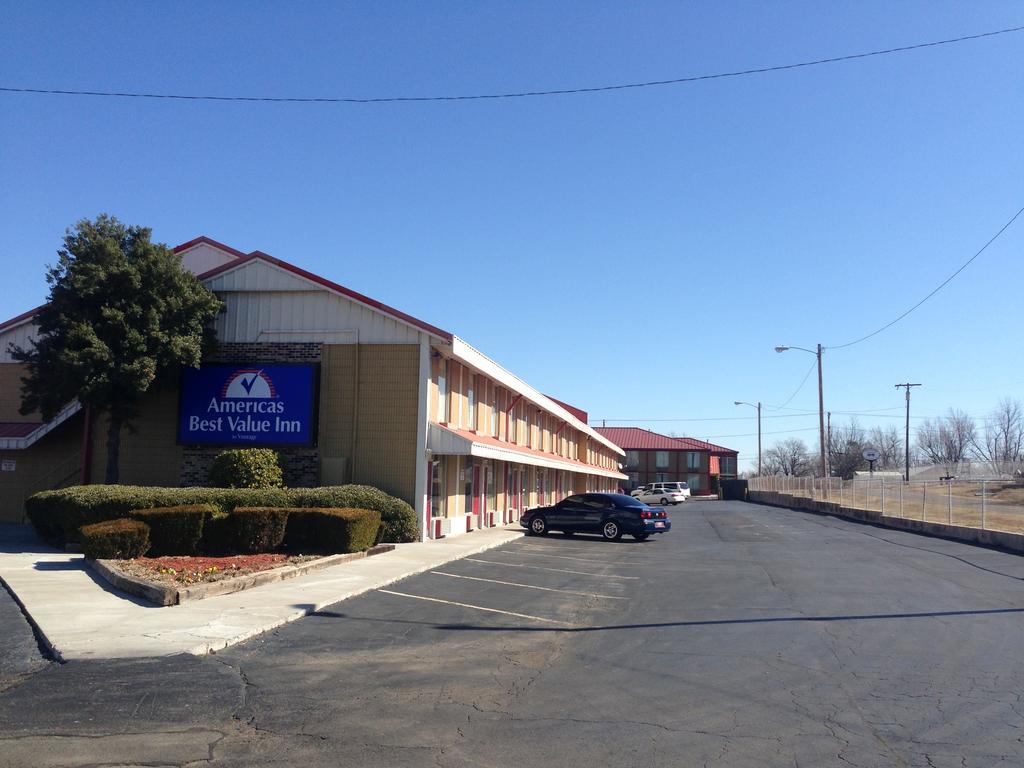Americas Best Value Inn Tulsa I-44 Oakhurst Exterior foto