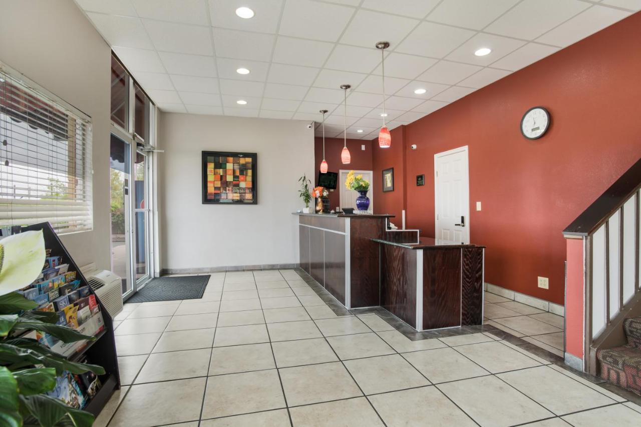 Americas Best Value Inn Tulsa I-44 Oakhurst Exterior foto
